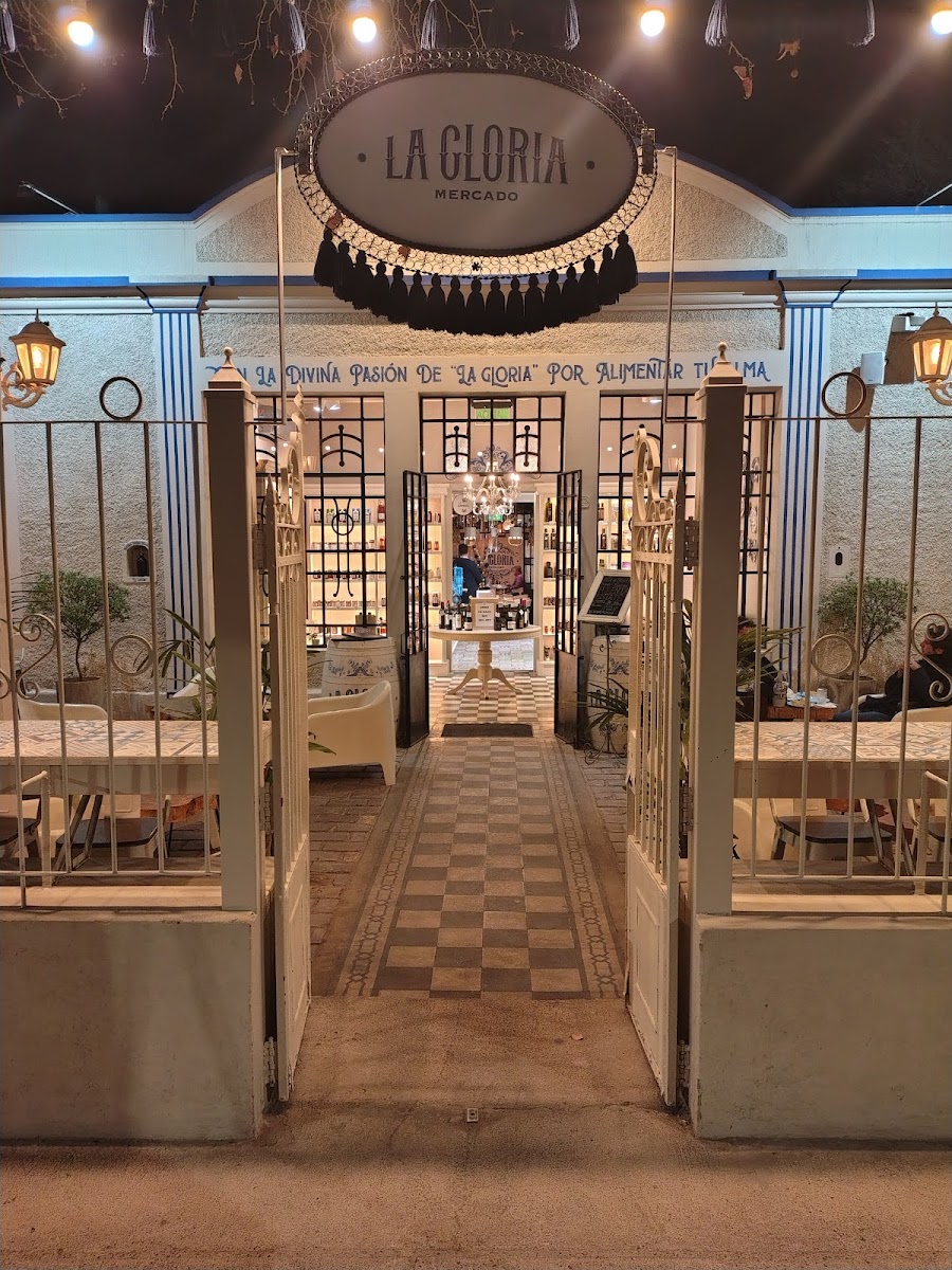 La Gloria Cantina Cool